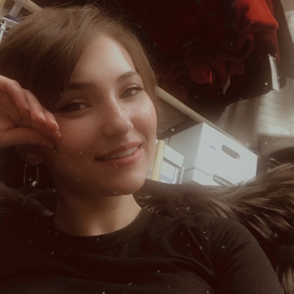 Meet your Posher, Kaitlyn - Picture 1 of 1